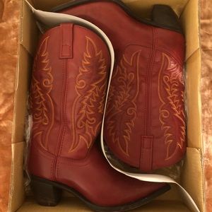 Lad burnished red leather Laredo women’s cowboy boots